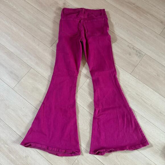 Sneak Peek Women's Bright Pink Bell Bottom Flare Denim Jeans Size 26/31 Barbie - Picture 2 of 11